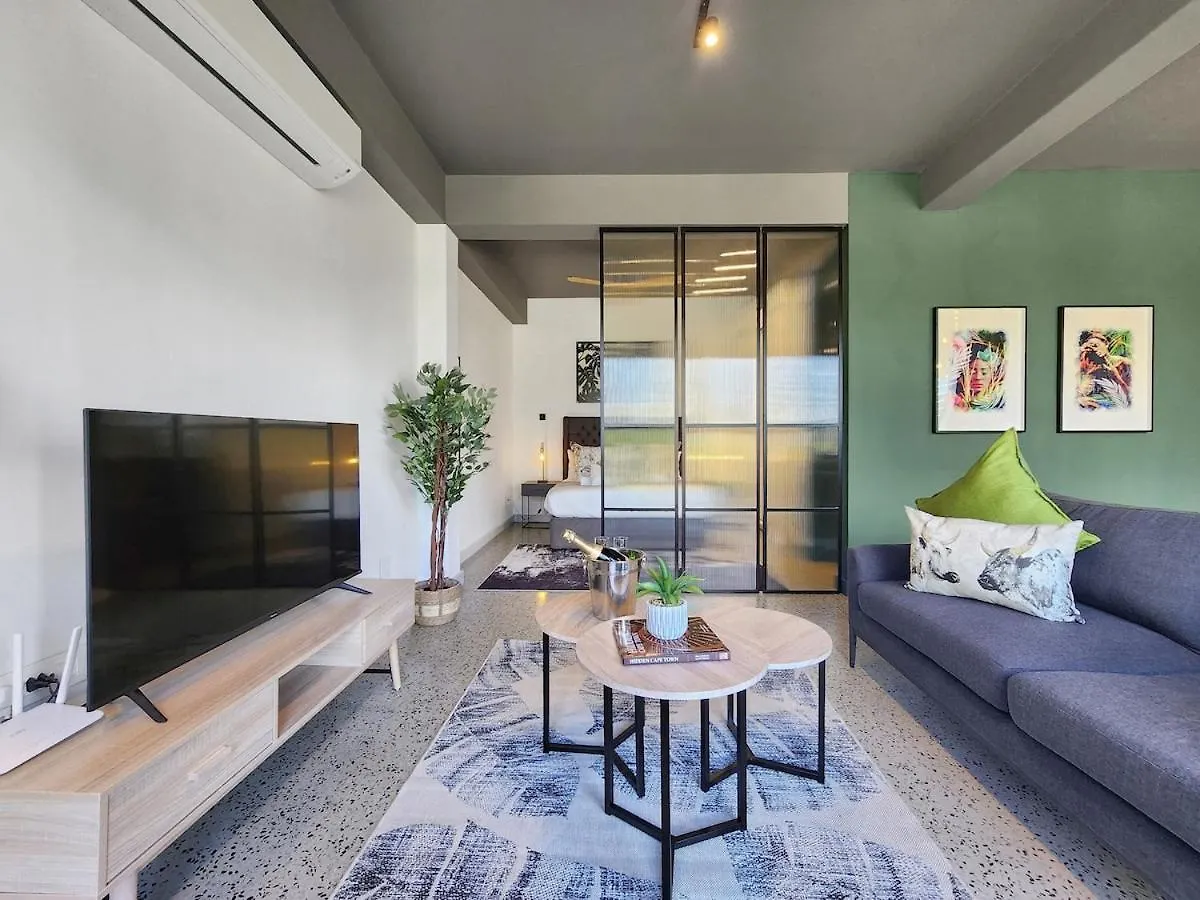 Stylish, Modern, New, Secure Home Cape Town 0*,